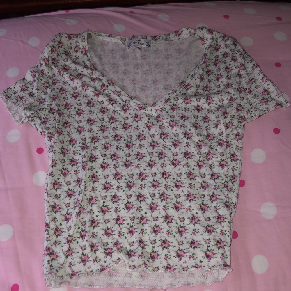 Cute short sleeve top